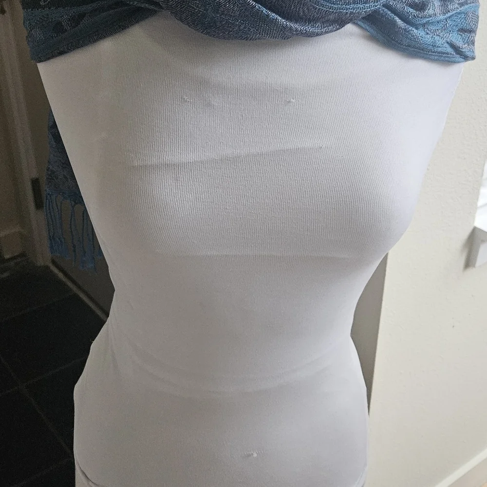 Beautiful Cashmere Blend Scarf Pashmina Shawl Abu Dhabi Blue/Turquoise Pattern